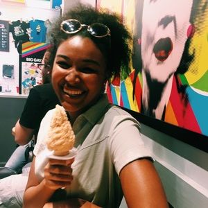 Meet your Posher, Holly